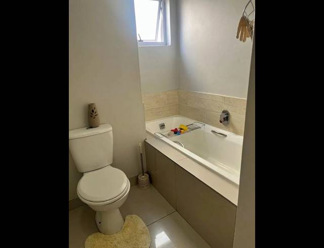 2 BEDROOM PROPERTY TO RENT IN MIDRIDGE PARK